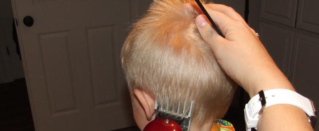 You should definitely keep a strand of the first cut hair for memory in the baby's photo album, because with time the structure and their color can be great